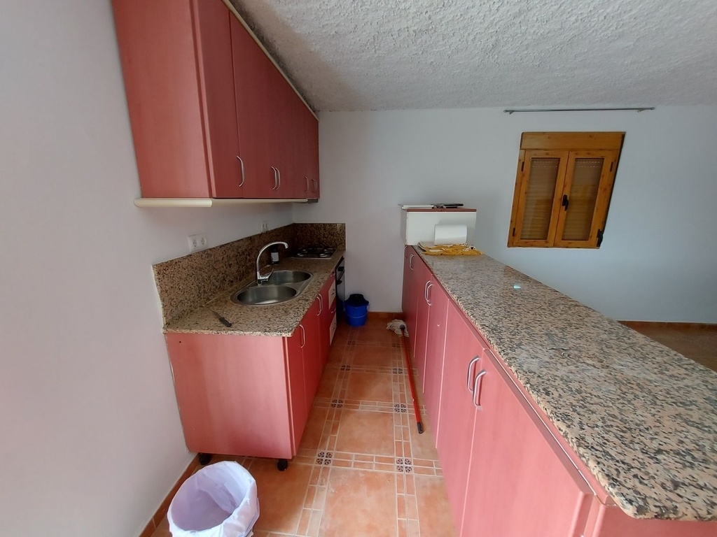 Finca – Landgoed met 3 slaapkamers te koop in Baza, Granada