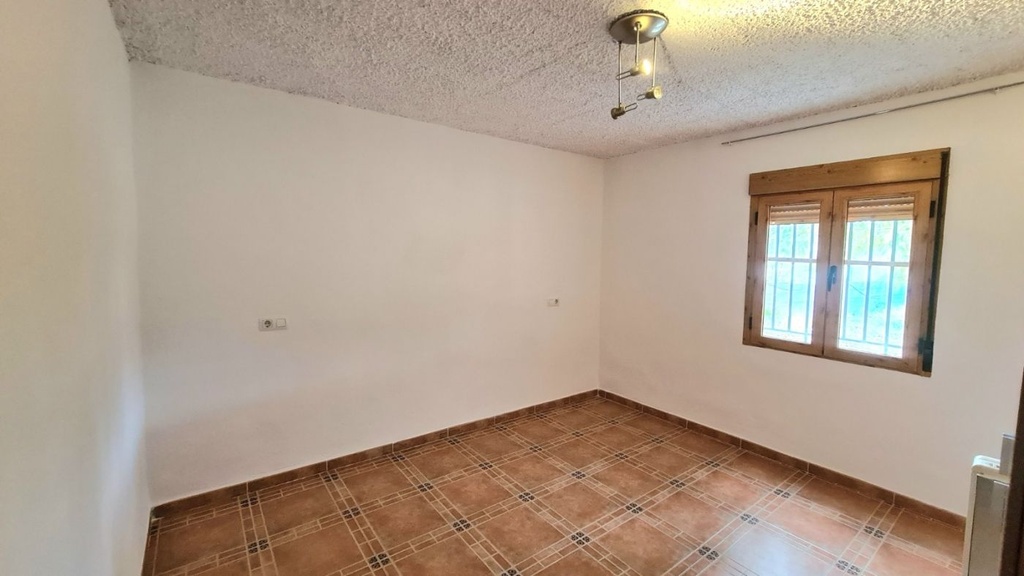 Finca – Landgoed met 3 slaapkamers te koop in Baza, Granada