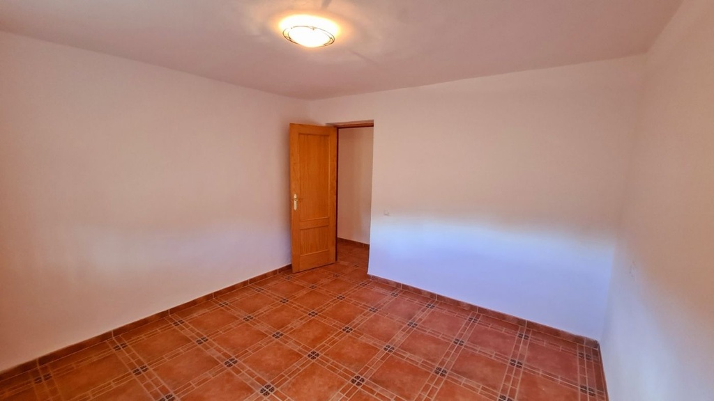 Finca – Landgoed met 3 slaapkamers te koop in Baza, Granada