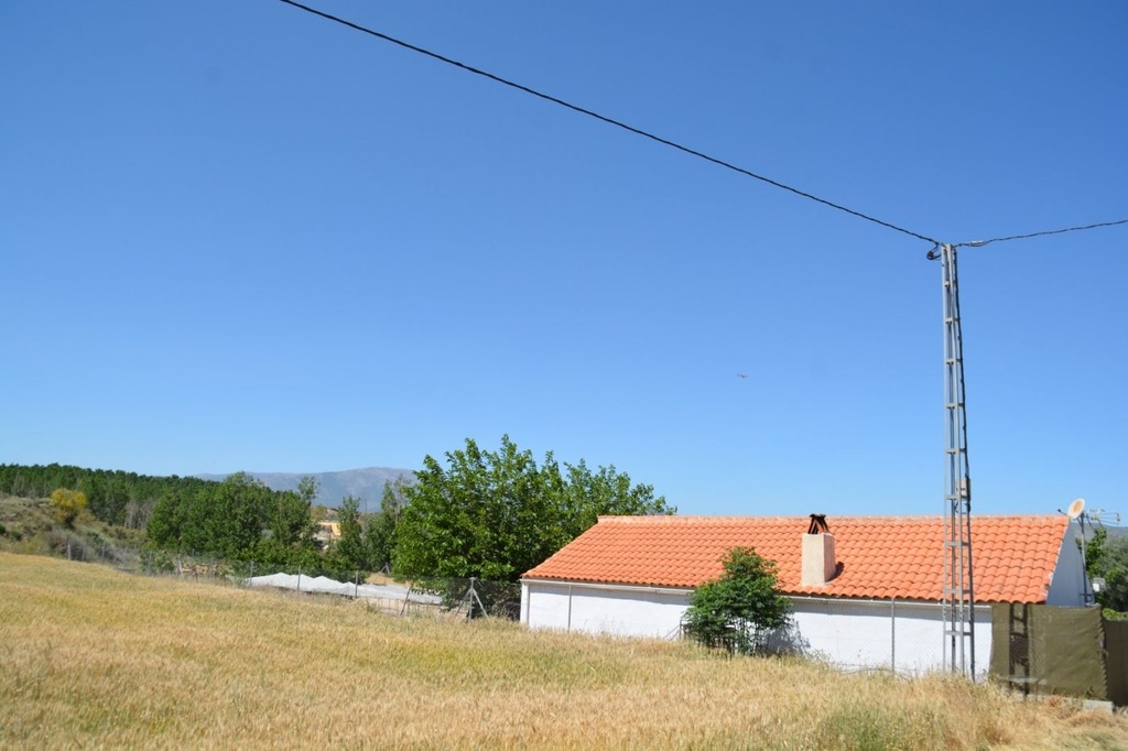 Finca – Landgoed met 3 slaapkamers te koop in Baza, Granada