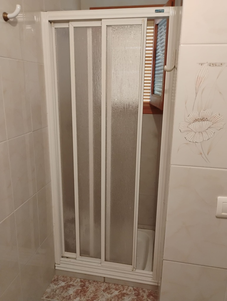 Ruim traditioneel grottenhuis te koop in Castilléjar, Granada