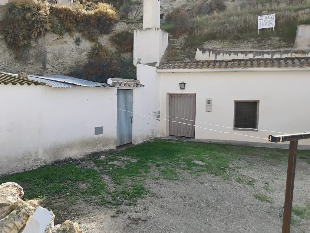 Grottenwoning voor renovatie – Castilléjar