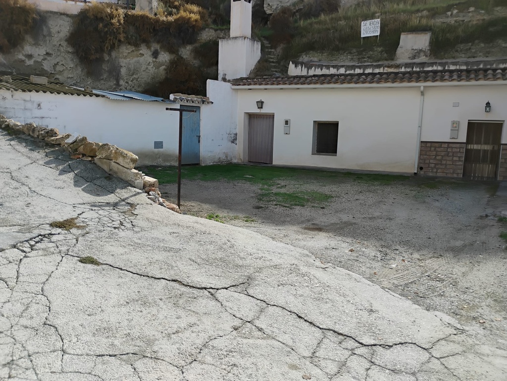 Grottenwoning voor renovatie – Castilléjar