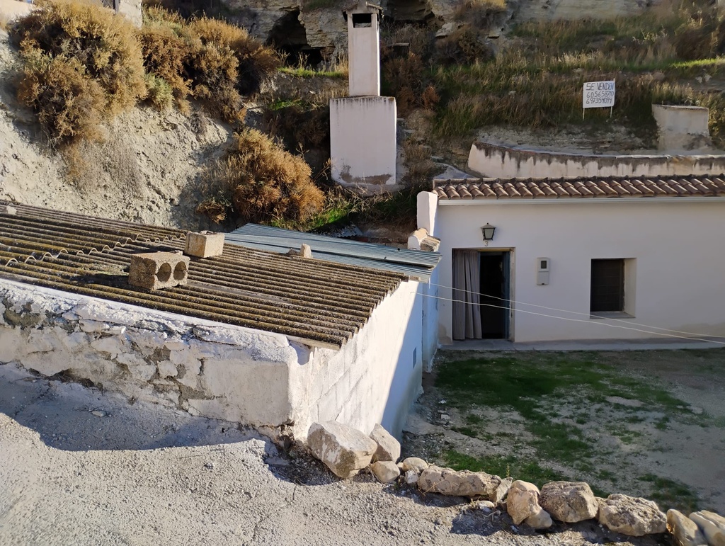 Grottenwoning voor renovatie – Castilléjar
