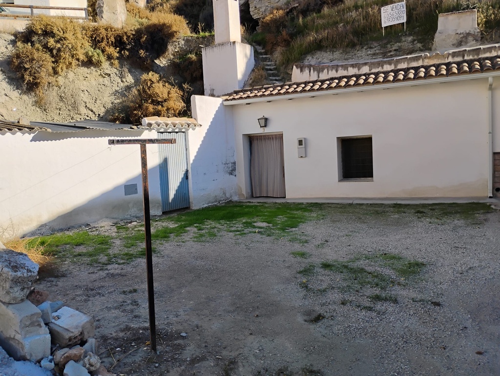 Grottenwoning voor renovatie – Castilléjar