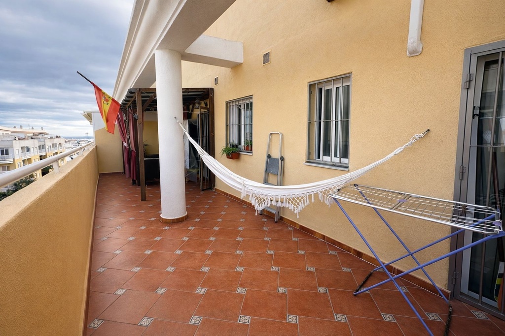 2-slaapkamer penthouse met groot terras in het hart van Torrevieja