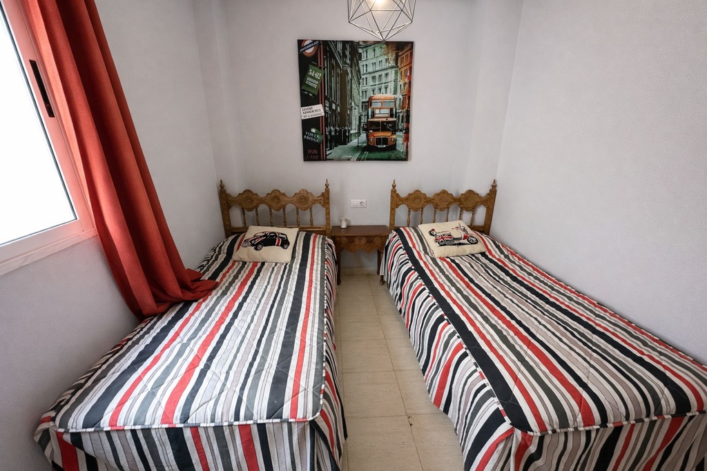 2-slaapkamer penthouse met groot terras in het hart van Torrevieja