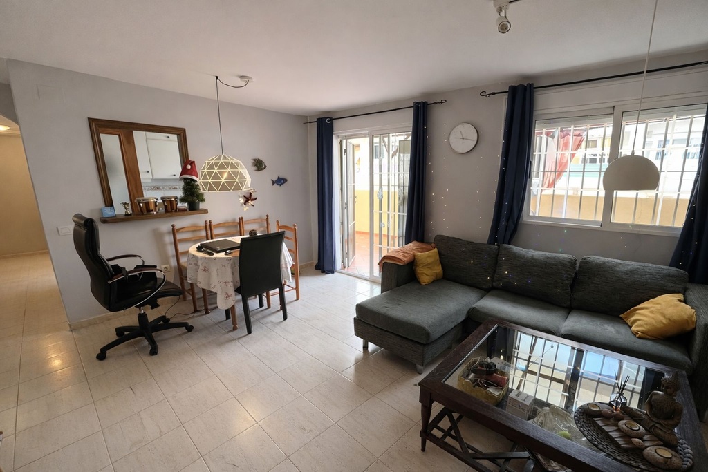 2-slaapkamer penthouse met groot terras in het hart van Torrevieja