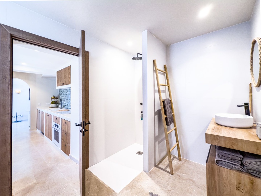 La Romana Alicante Villa met 8 slaapkamers, 2 zwembaden en 2 bijgebouwen