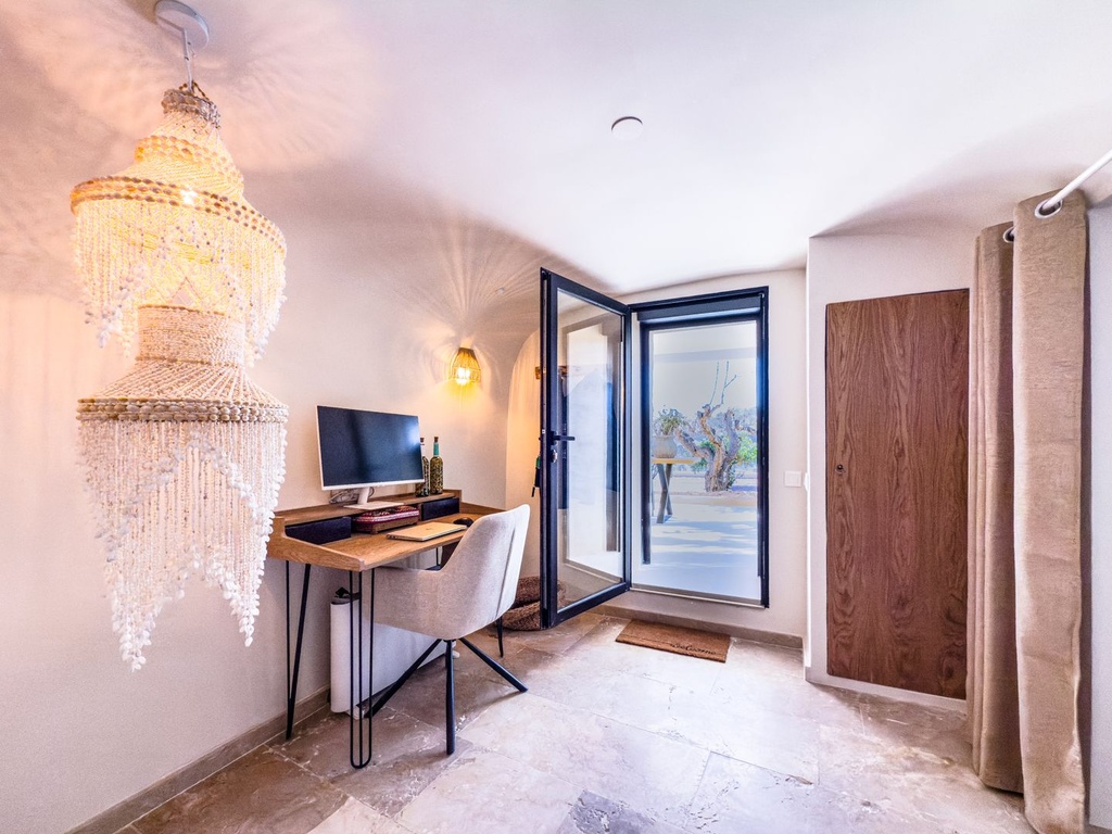 La Romana Alicante Villa met 8 slaapkamers, 2 zwembaden en 2 bijgebouwen