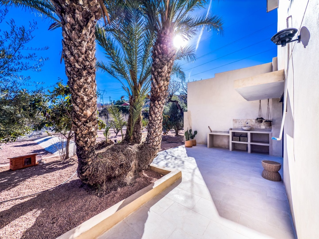 La Romana Alicante Villa met 8 slaapkamers, 2 zwembaden en 2 bijgebouwen