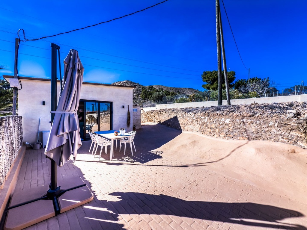 La Romana Alicante Villa met 8 slaapkamers, 2 zwembaden en 2 bijgebouwen