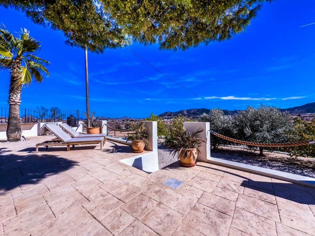 La Romana Alicante Villa met 8 slaapkamers, 2 zwembaden en 2 bijgebouwen