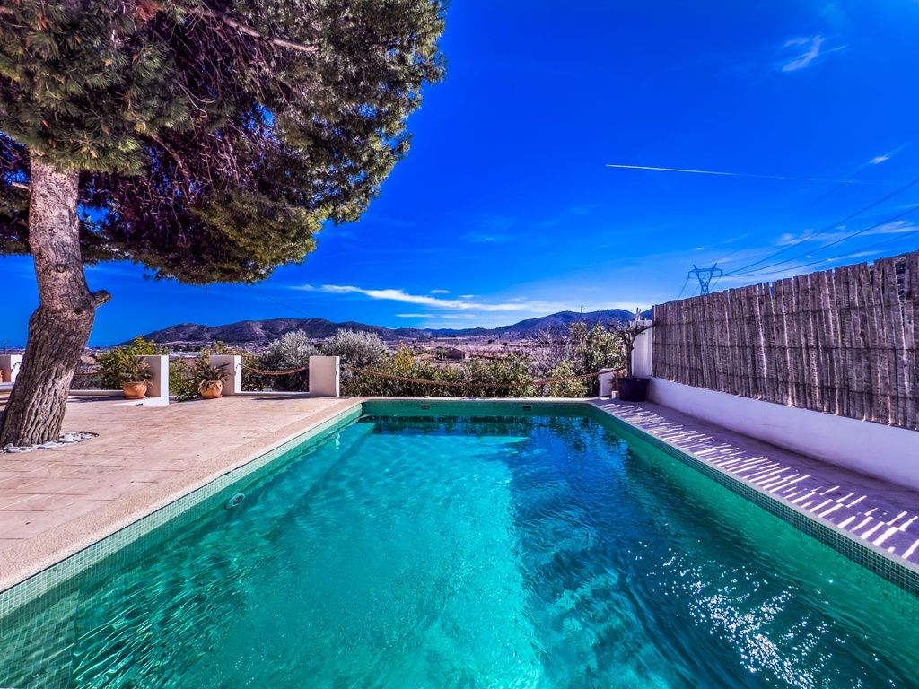 La Romana Alicante Villa met 8 slaapkamers, 2 zwembaden en 2 bijgebouwen