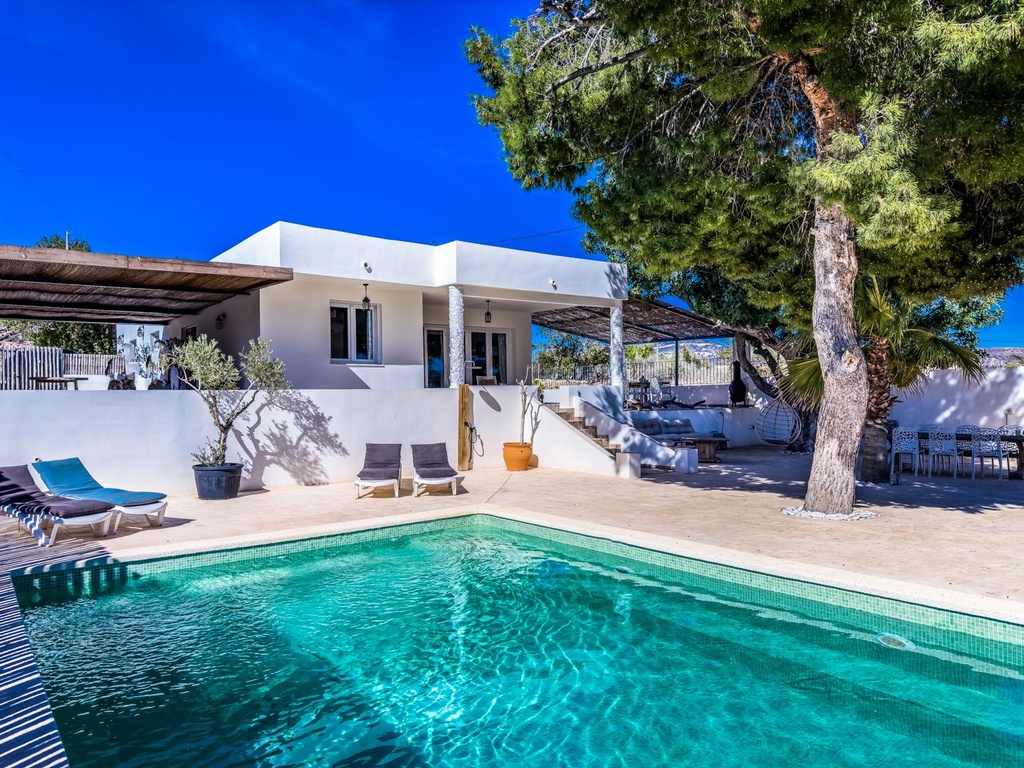 La Romana Alicante Villa met 8 slaapkamers, 2 zwembaden en 2 bijgebouwen