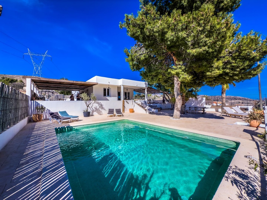 La Romana Alicante Villa met 8 slaapkamers, 2 zwembaden en 2 bijgebouwen