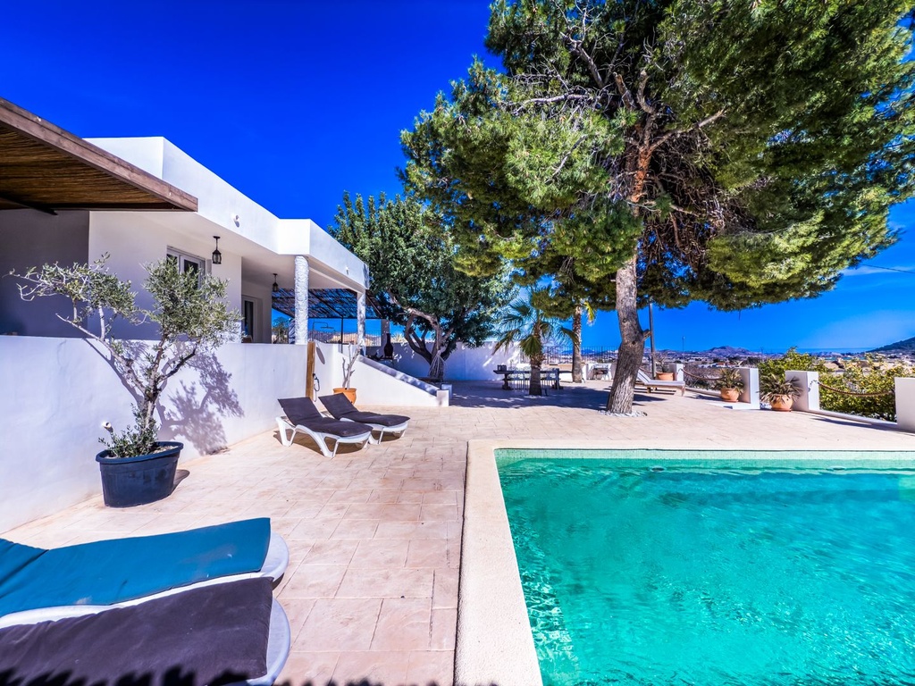 La Romana Alicante Villa met 8 slaapkamers, 2 zwembaden en 2 bijgebouwen