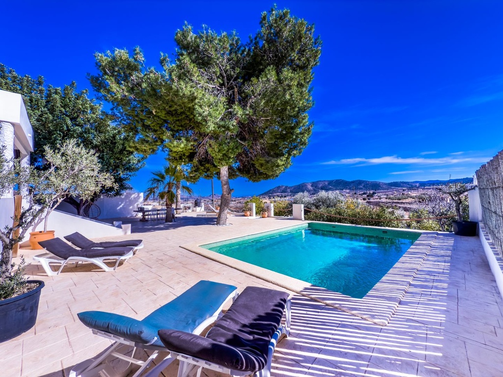 La Romana Alicante Villa met 8 slaapkamers, 2 zwembaden en 2 bijgebouwen