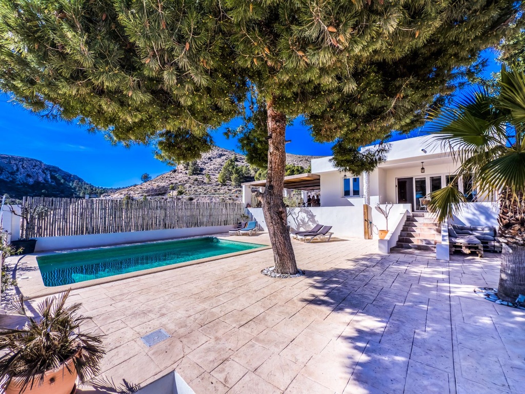 La Romana Alicante Villa met 8 slaapkamers, 2 zwembaden en 2 bijgebouwen