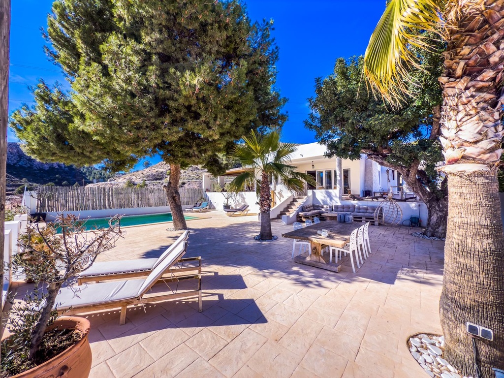 La Romana Alicante Villa met 8 slaapkamers, 2 zwembaden en 2 bijgebouwen