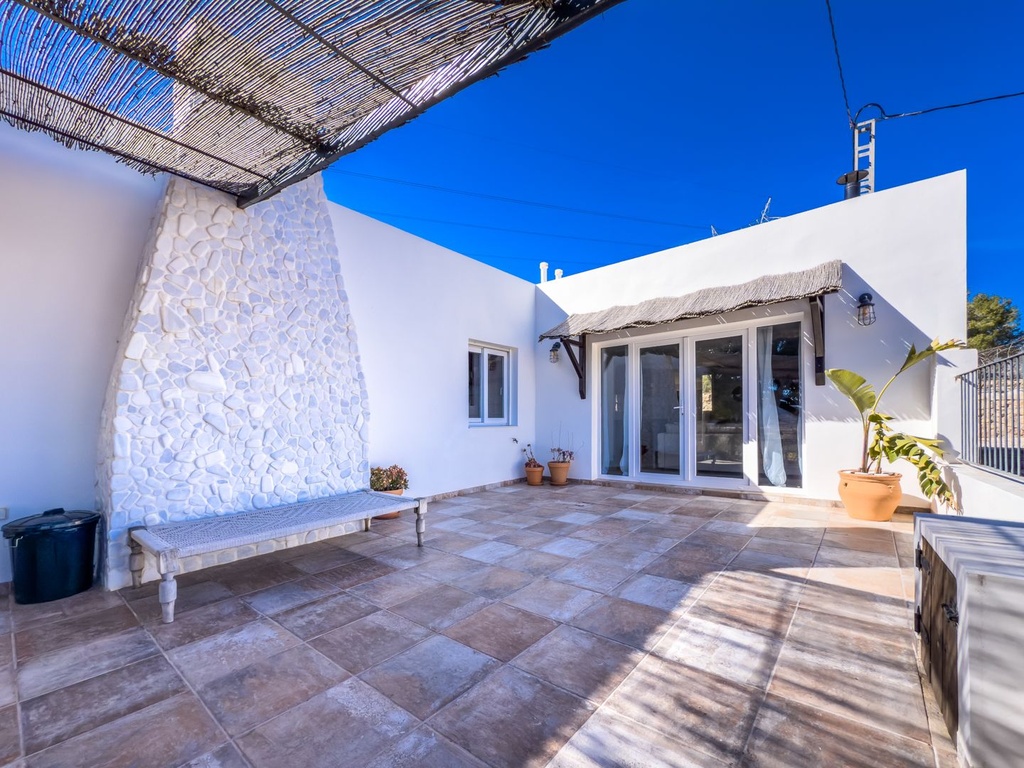 La Romana Alicante Villa met 8 slaapkamers, 2 zwembaden en 2 bijgebouwen