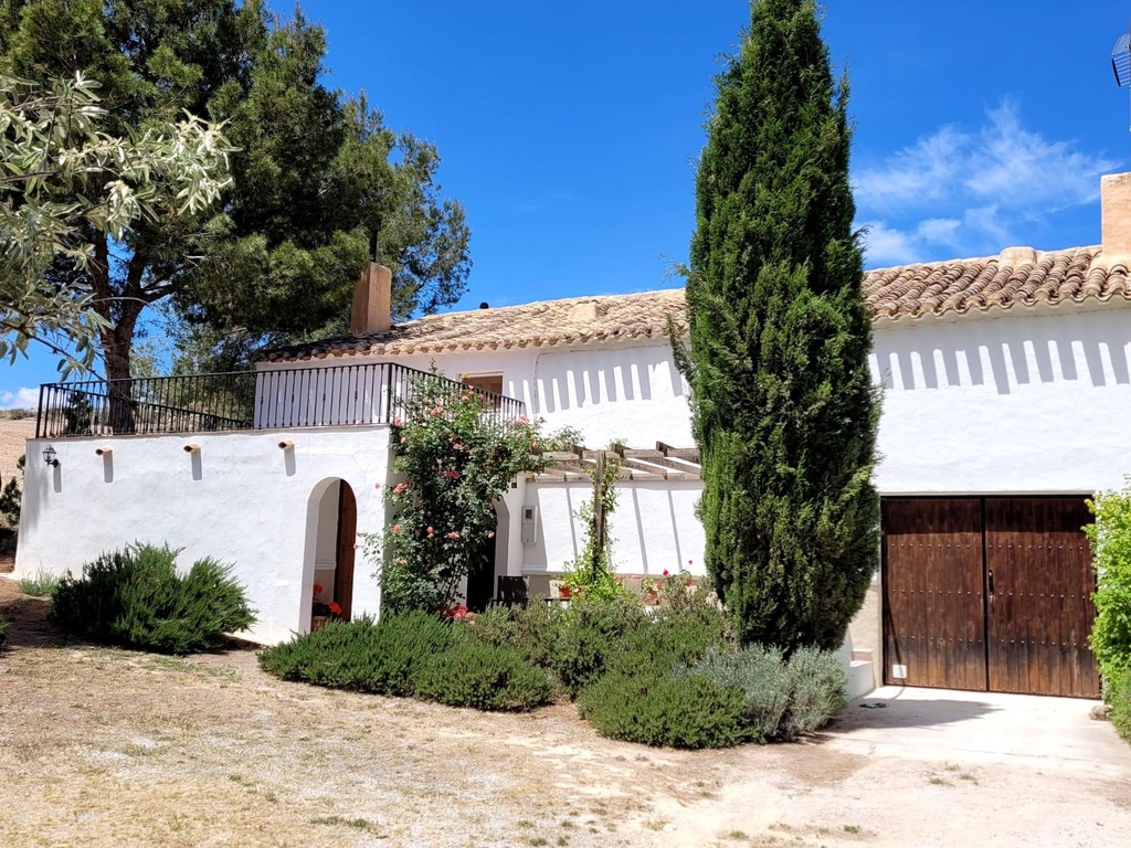 Half-vrijstaand huis te koop in Granada