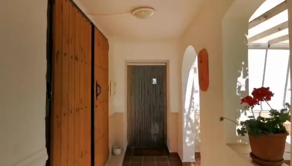 FARM HOUSE – TWO ADJOINING ANDALUSIAN CORTIJOS WITH POOL, TOURIST LICENCE & HUGE POTENTIAL IN GRANADA