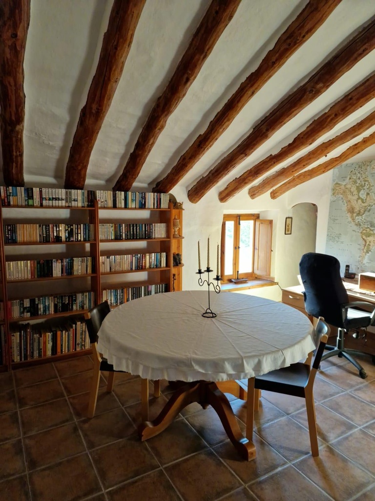 FARM HOUSE – TWO ADJOINING ANDALUSIAN CORTIJOS WITH POOL, TOURIST LICENCE & HUGE POTENTIAL IN GRANADA
