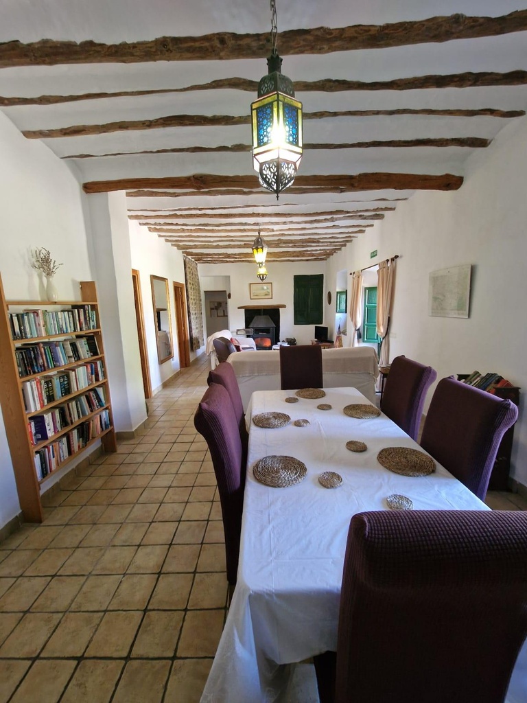FARM HOUSE – TWO ADJOINING ANDALUSIAN CORTIJOS WITH POOL, TOURIST LICENCE & HUGE POTENTIAL IN GRANADA