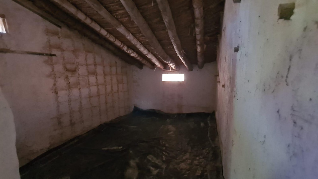 FARM HOUSE – TWO ADJOINING ANDALUSIAN CORTIJOS WITH POOL, TOURIST LICENCE & HUGE POTENTIAL IN GRANADA