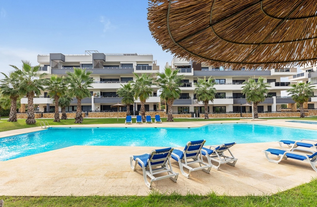 Luxe penthouse met 3 slaapkamers in Torrevieja – Los Altos met parkeerplaats en opslagruimte