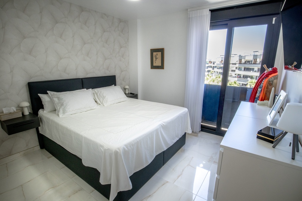 Luxe penthouse met 3 slaapkamers in Torrevieja – Los Altos met parkeerplaats en opslagruimte