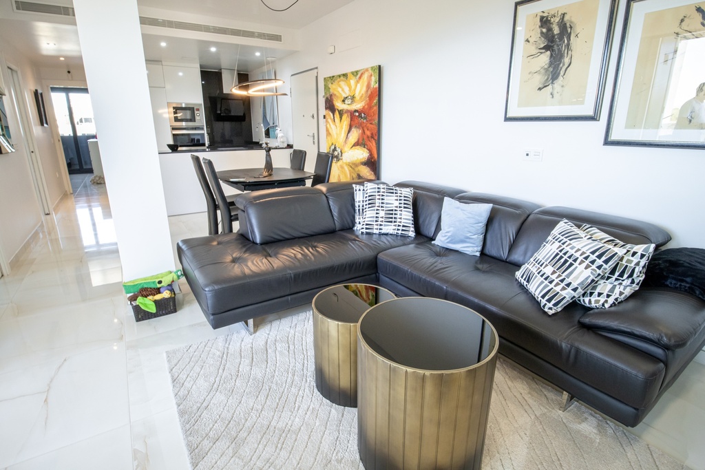 Luxe penthouse met 3 slaapkamers in Torrevieja – Los Altos met parkeerplaats en opslagruimte
