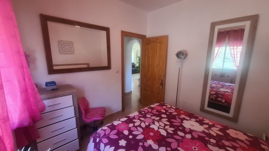 Landelijk Villa met 3 Slaapkamers, 1 Badkamer Te Koop in El Margen, Oria