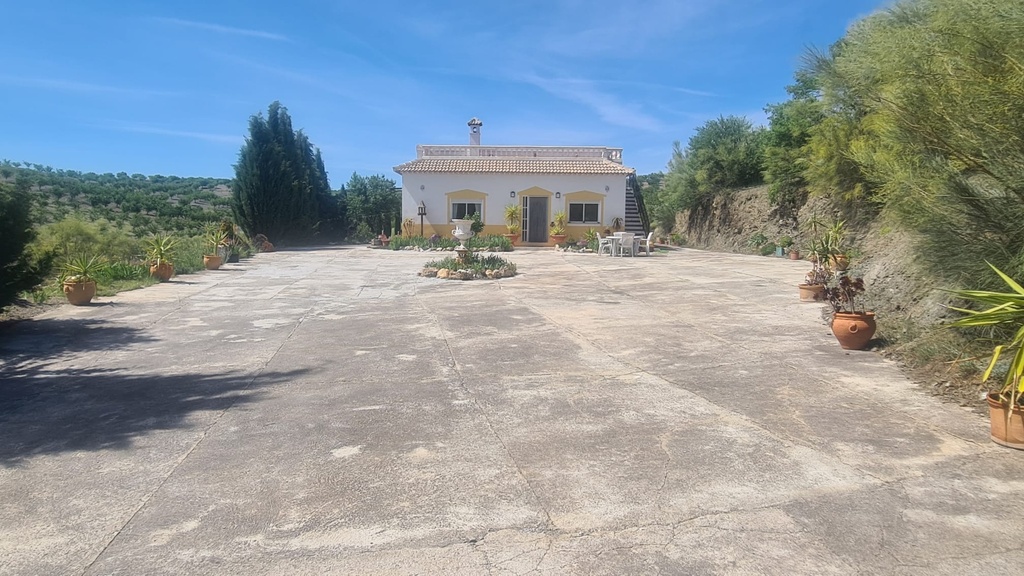 Landelijk Villa met 3 Slaapkamers, 1 Badkamer Te Koop in El Margen, Oria