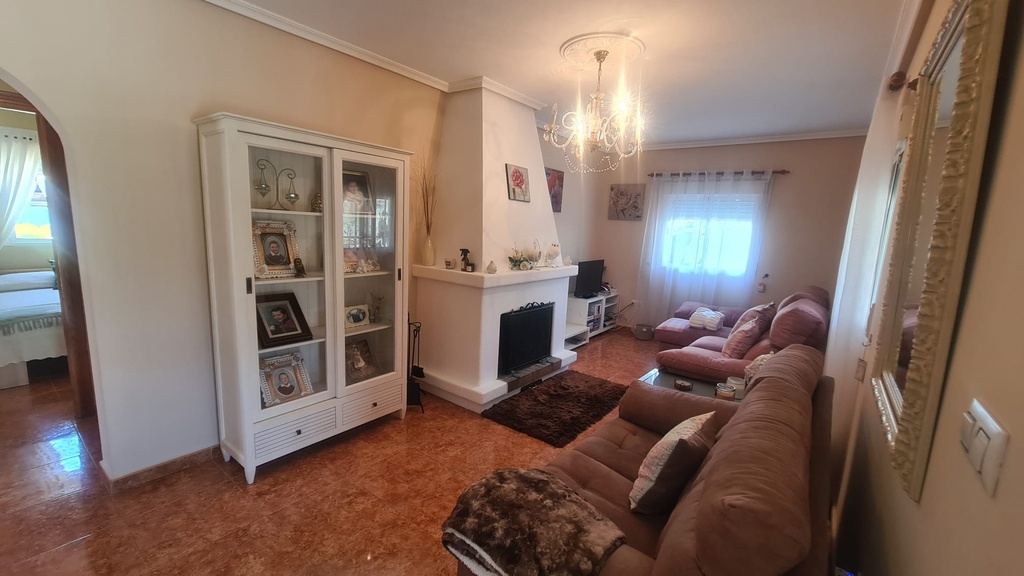 Landelijk villa met 3 slaapkamers en 1 badkamer te koop in El Margen, Oria, Almería