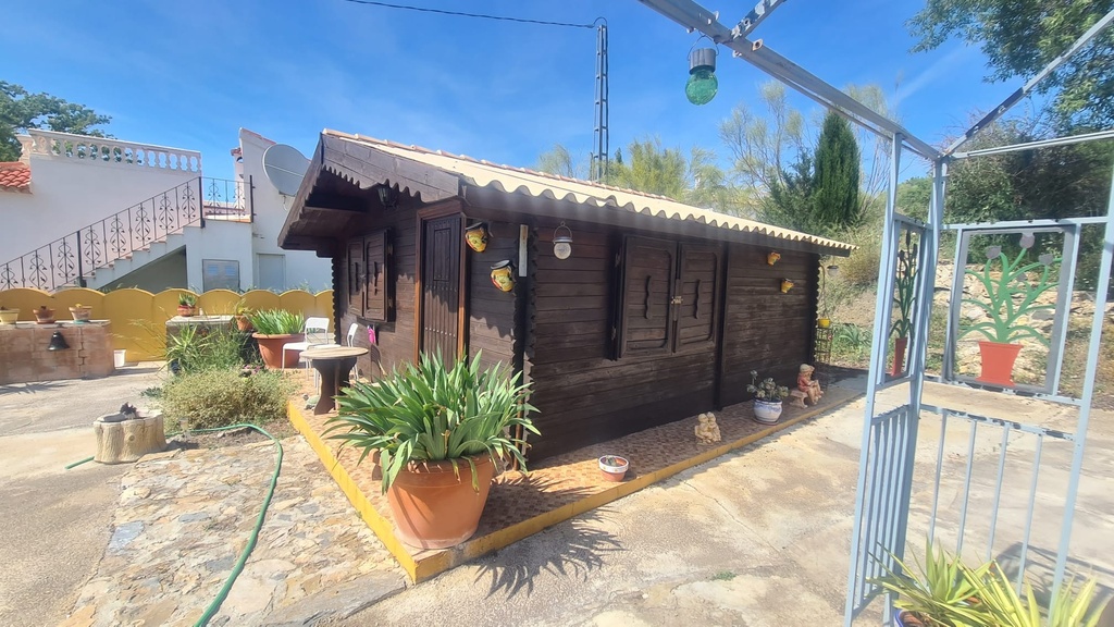 Landelijk villa met 3 slaapkamers en 1 badkamer te koop in El Margen, Oria, Almería