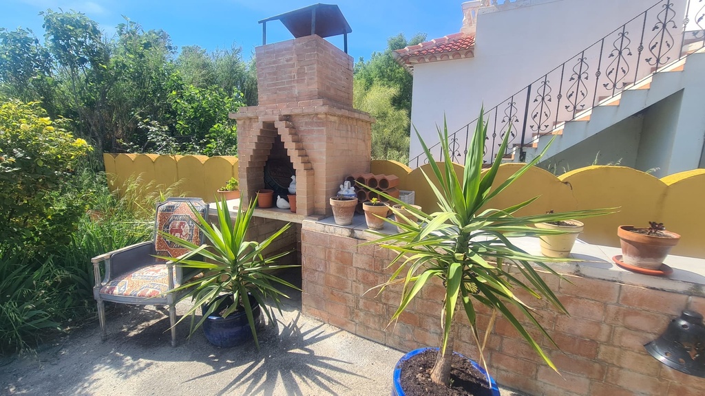 Landelijk villa met 3 slaapkamers en 1 badkamer te koop in El Margen, Oria, Almería