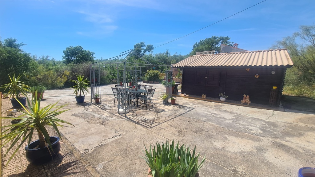 Landelijk villa met 3 slaapkamers en 1 badkamer te koop in El Margen, Oria, Almería