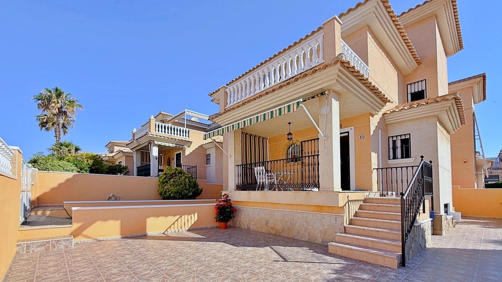 Villa te koop in Orihuela