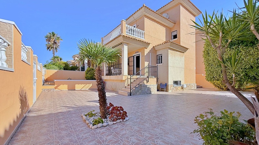 Villa te koop in Orihuela