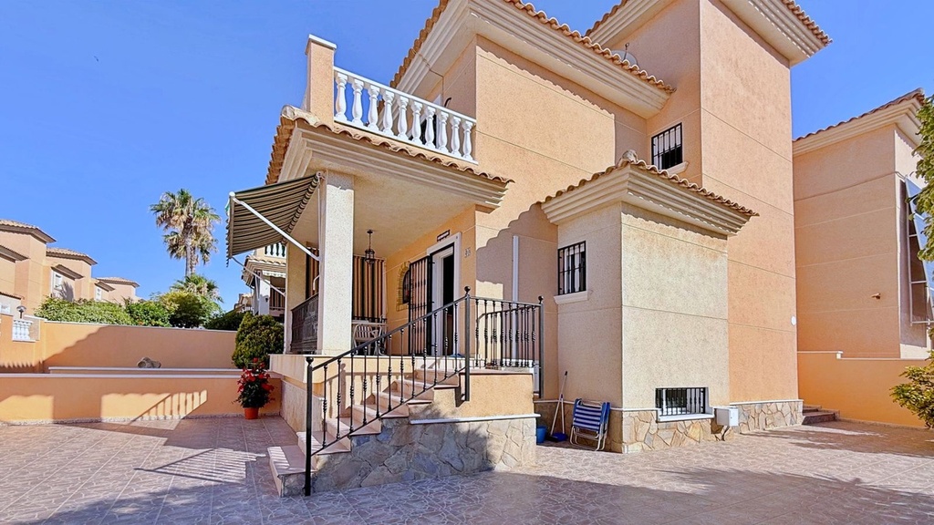 Villa te koop in Orihuela