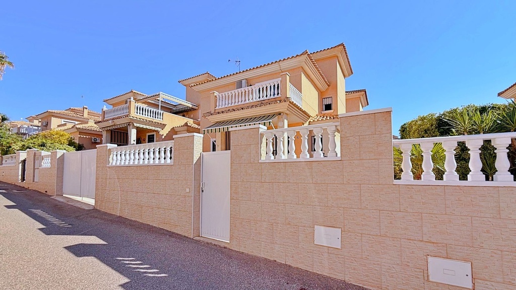 Villa te koop in Orihuela