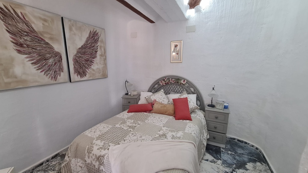 Prachtig grottenhuis met 3 slaapkamers en 2 badkamers – Orce, Granada