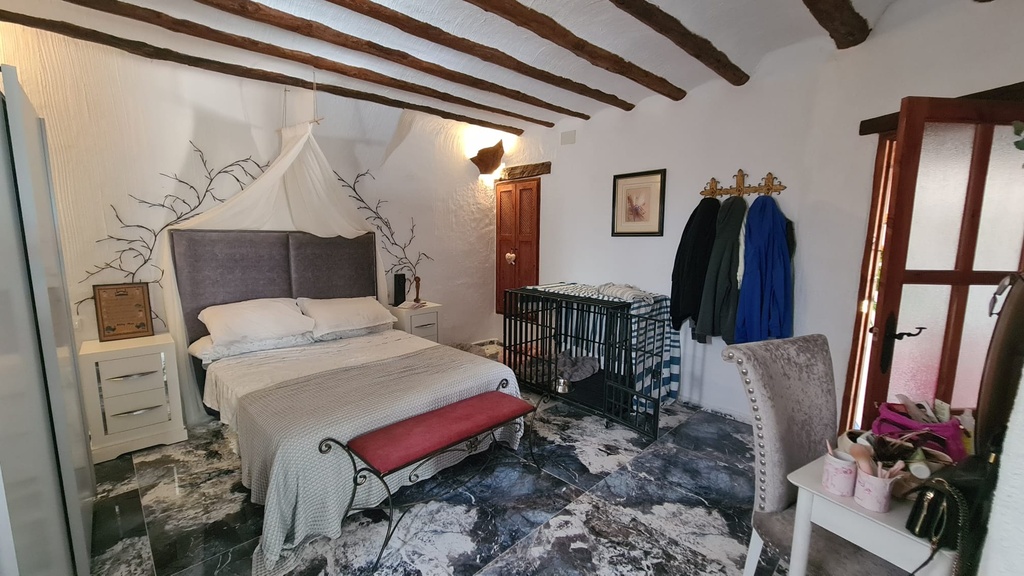 Prachtig grottenhuis met 3 slaapkamers en 2 badkamers – Orce, Granada