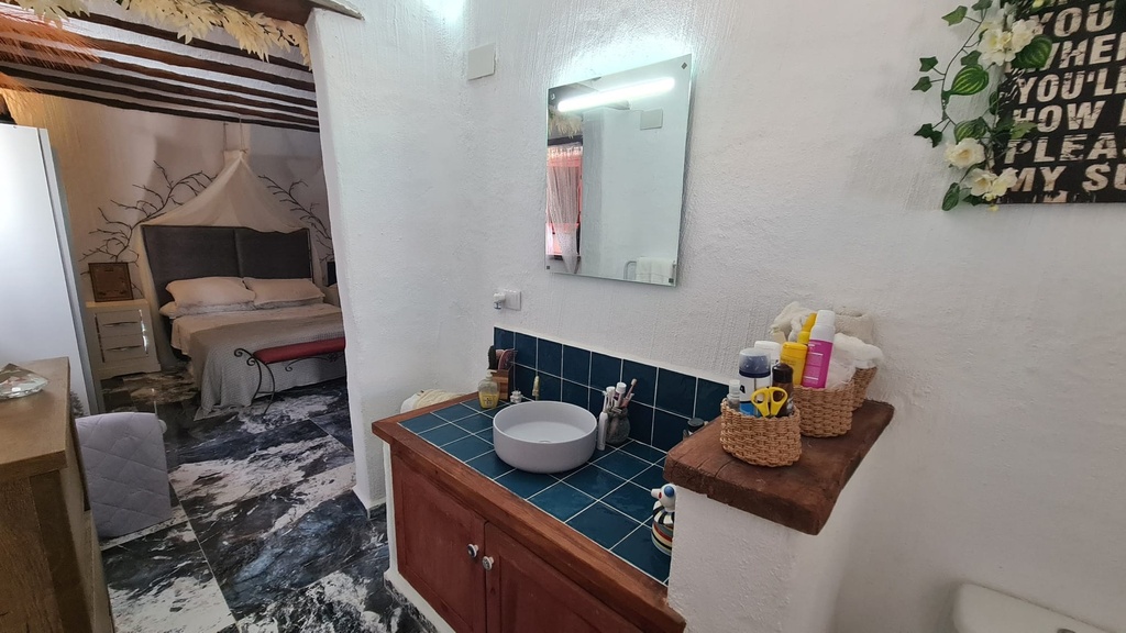 Prachtig grottenhuis met 3 slaapkamers en 2 badkamers – Orce, Granada