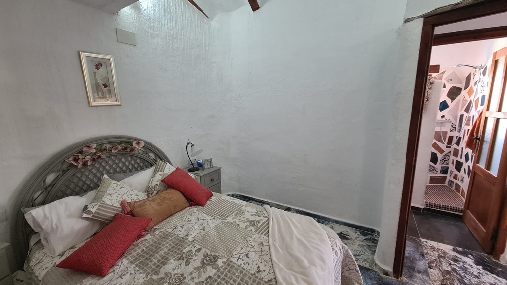Prachtig grottenhuis met 3 slaapkamers en 2 badkamers – Orce, Granada