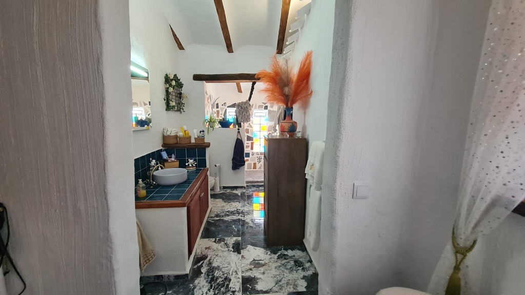 Prachtig grottenhuis met 3 slaapkamers en 2 badkamers – Orce, Granada