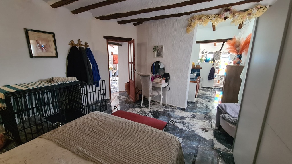 Prachtig grottenhuis met 3 slaapkamers en 2 badkamers – Orce, Granada