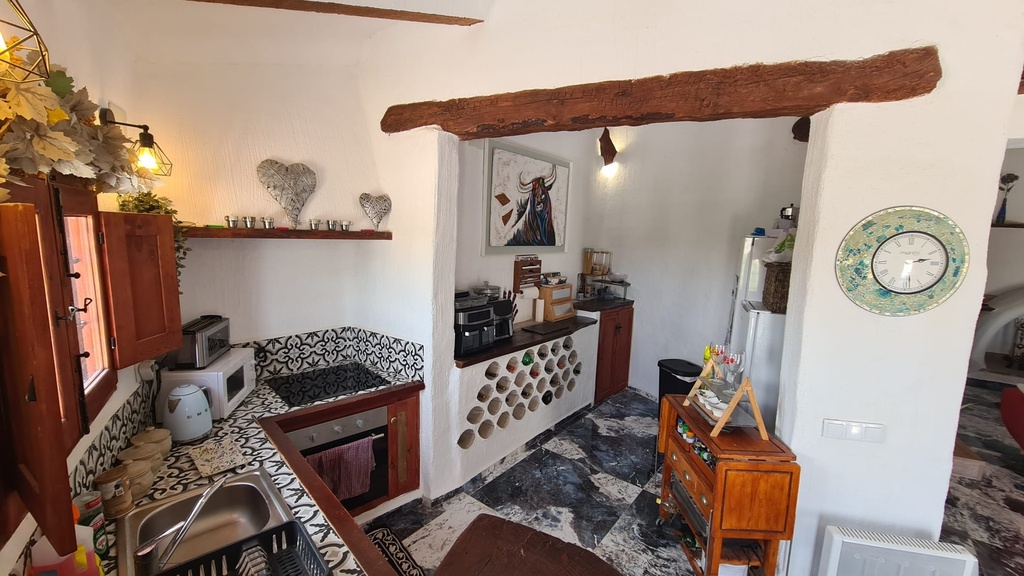 Prachtig grottenhuis met 3 slaapkamers en 2 badkamers – Orce, Granada
